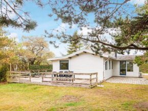 Vintage Holiday Home in Jutland With Indoor Whirlpool